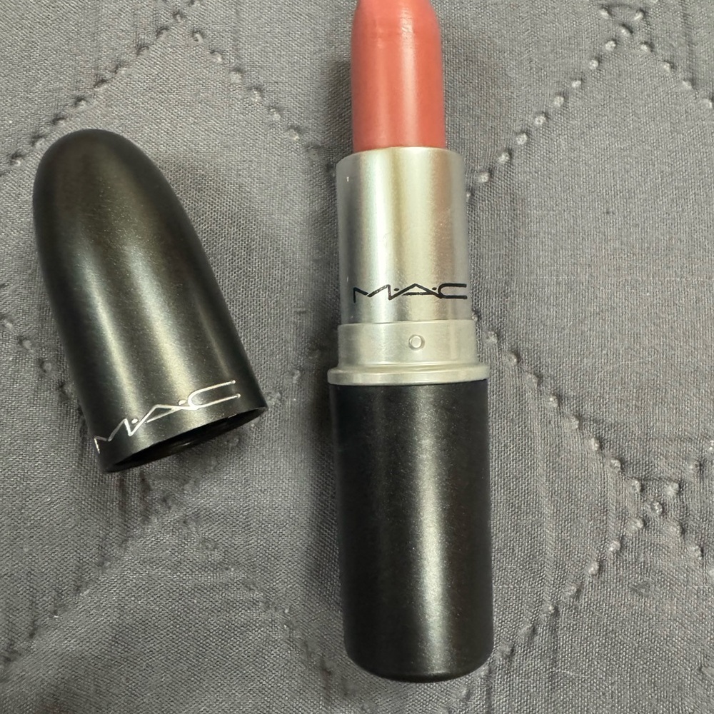 MAC Cosmetics Lustrous Lipstick in Faux